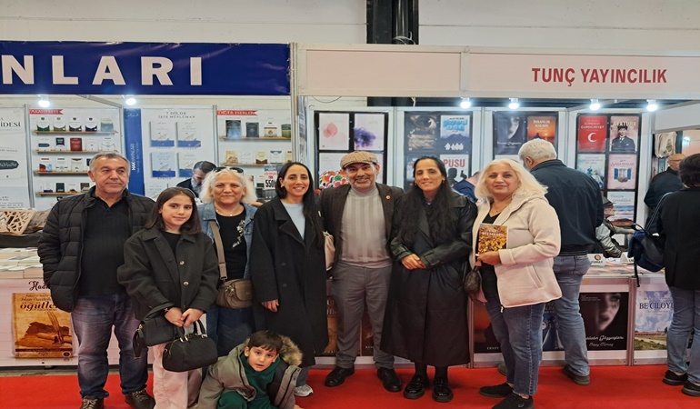 Kocaelili gazeteci- yazar Mustafa Eranıl, TÜYAP Kitap Fuarı’nda okurlarıyla buluştu