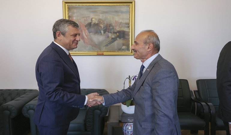 Kocaelili o başkan Özgür Özel’le görüştü