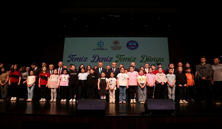 Kocaelili öğrencilerin ödülleri Hatay’daki kardeş okullara ulaştı
