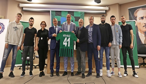Kocaelispor, KOTO Okulu’nda şampiyonluk sözü verdi 