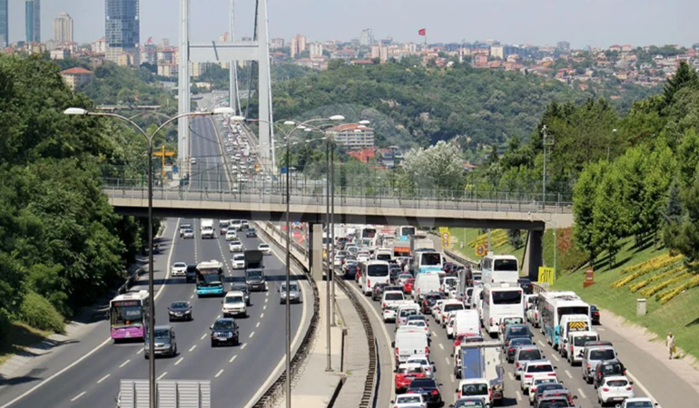 Köprü ve otoyollara yüzde 123 zam