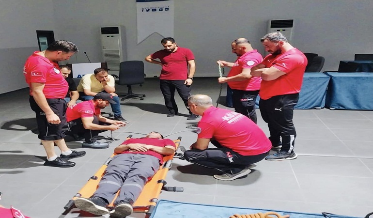 Körfez Arama Kurtarma Ekibi’ne uygulamalı eğitim