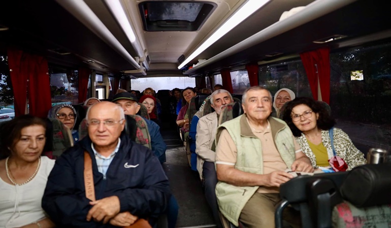 Körfez Belediyesi, 60+ Kulübü üyelerini gezdirdi