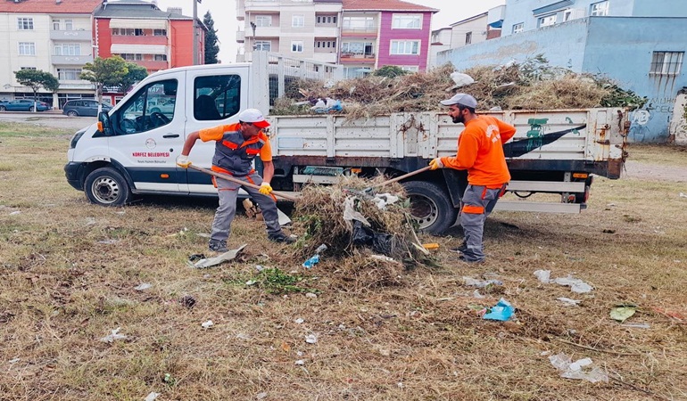 Körfez’de 7/24 temizlik mesaisi