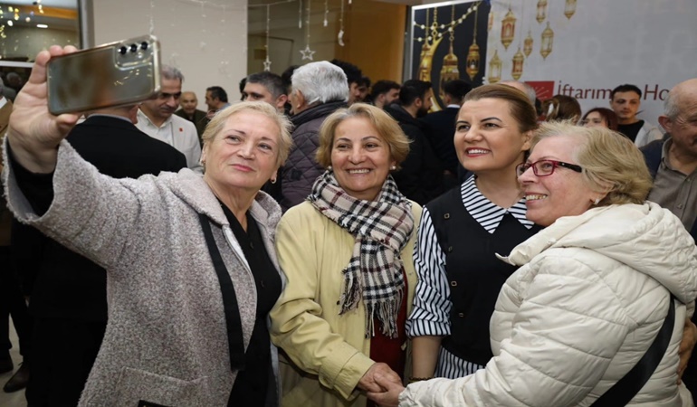 Körfez’de CHP’liler salona sığmadı!