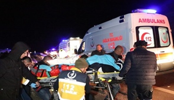 Körfez'de feci kaza: 2 ölü, 6 yaralı
