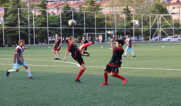 Körfez’de Kız Futbol Şenliği yapıldı