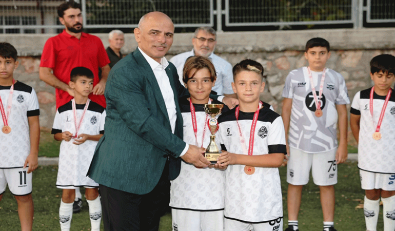 Körfez’de minik futbol şenliği