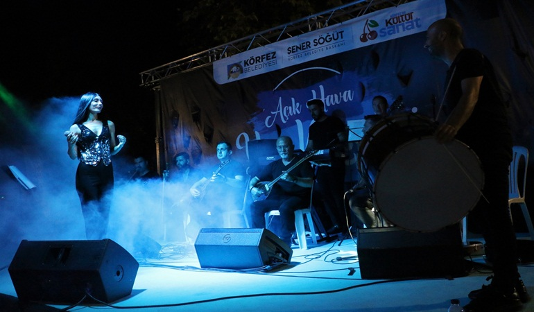 Körfez’de müzik dolu gece