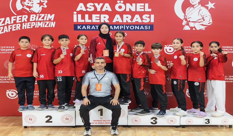 Körfez Gençlerbirliği sporcuları madalyaları topladı