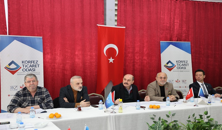 Körfez Ticaret Odası’nda komite başkanları aynı masa etrafında toplandı