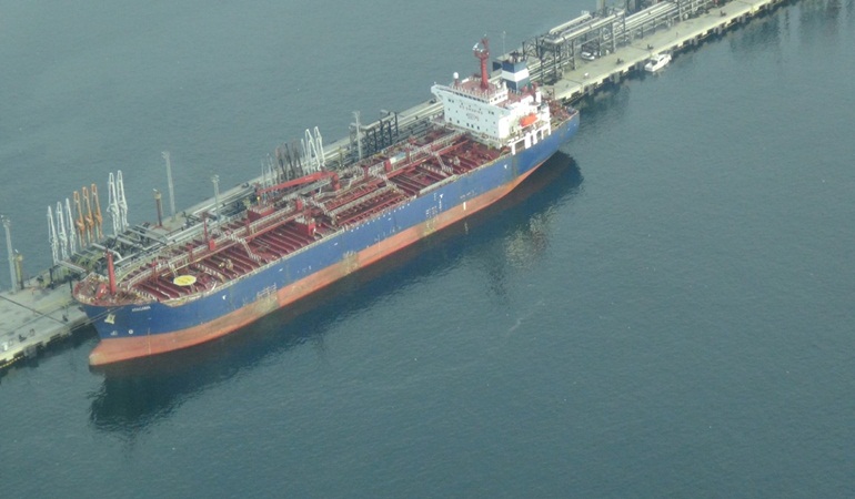 Körfezi kirleten iki gemiye ibretlik ceza