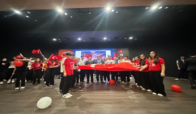 Körfezim Eğitim Kurumları'nda gençlerin coşkusu görülmeye değerdi