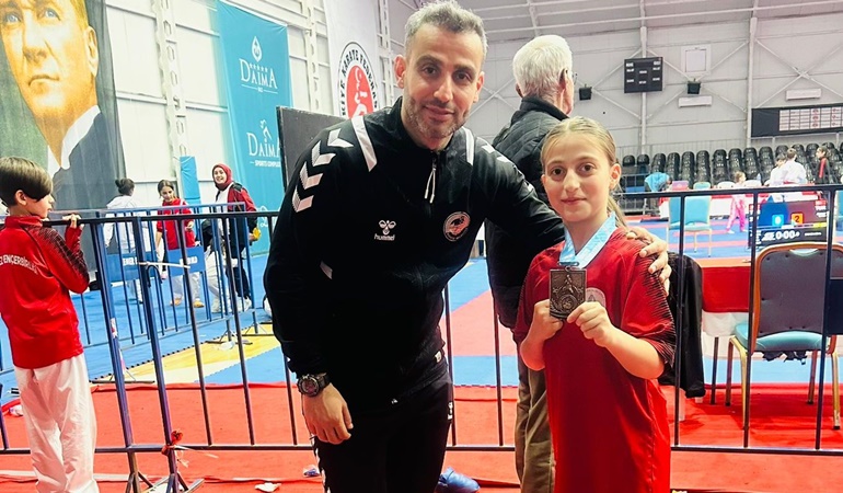 Körfezli 3 küçük karateci milli takıma davet edildi