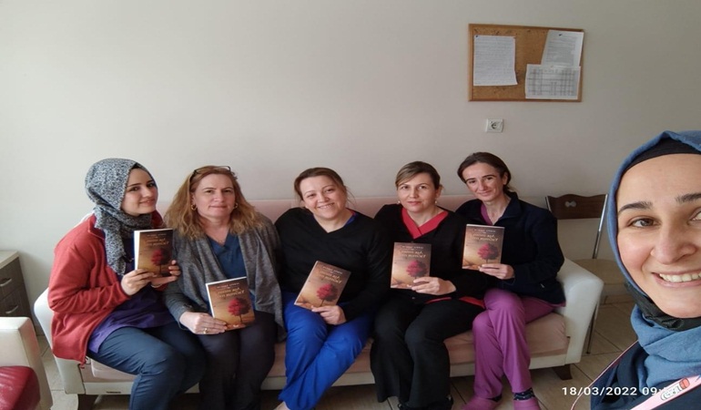 Körfezli hemşirenin şiir kitabı çıktı