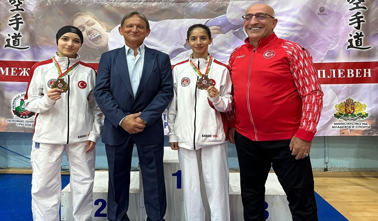 Körfezli karateciler Bulgaristan’dan altın ve bronz madalyayla döndü