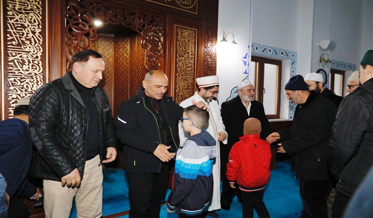 Körfezliler sabah namazında buluştu