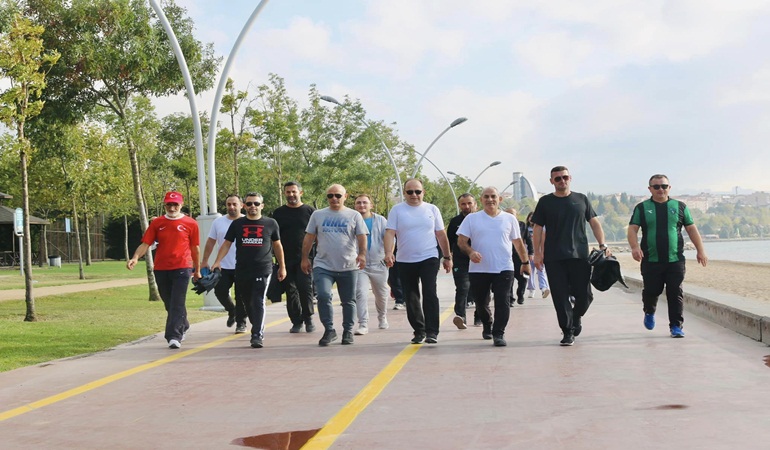 Körfezliler sağlıklı yaşam için yürüdü    