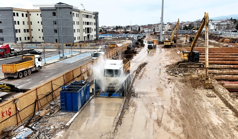 Körfezray metro projesinde özel araç yıkama üniteleri kuruldu