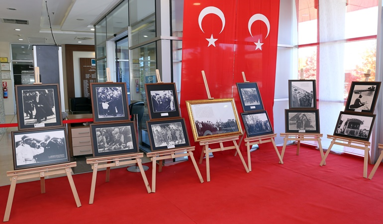 KOTO’nun Atatürk ve Cumhuriyet sergisi ziyarete açıldı