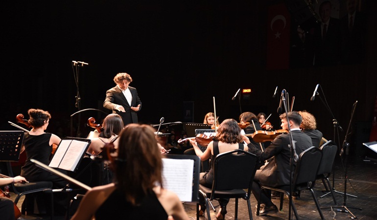 KSO Oda Orkestrası’ndan muhteşem konser