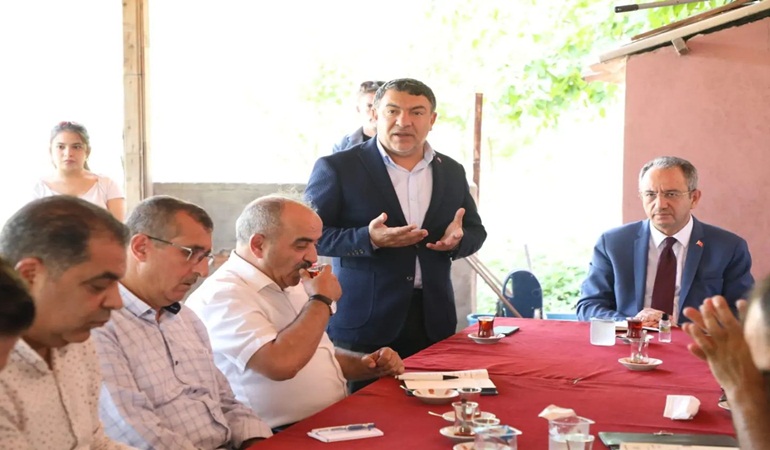 Kubilay ve Şayir, Tepecik’te vatandaşlarla buluştu