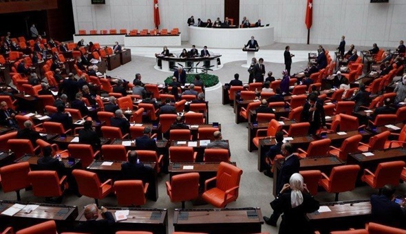 Küçük esnafa destek önergesini reddettiler