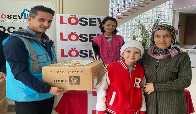 LÖSEV’den Kocaeli’ye de et desteği