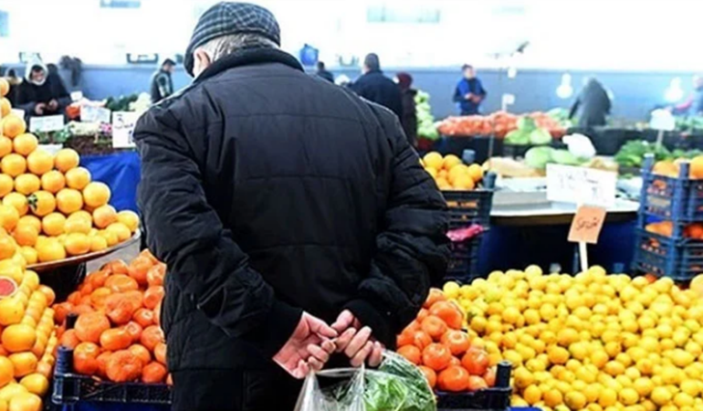 Maaşlar cebe girer girmez buhar oldu