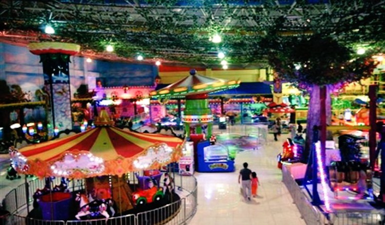 Mahallemizde çocuklarımız için Bi Dünya Eğlence bugün başlıyor