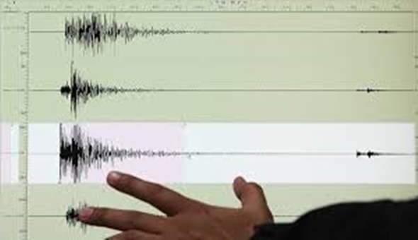 Manisa'da deprem oldu, Kocaeli'de sallandı