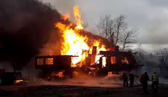 Maşukiye'de otel cayır cayır yandı