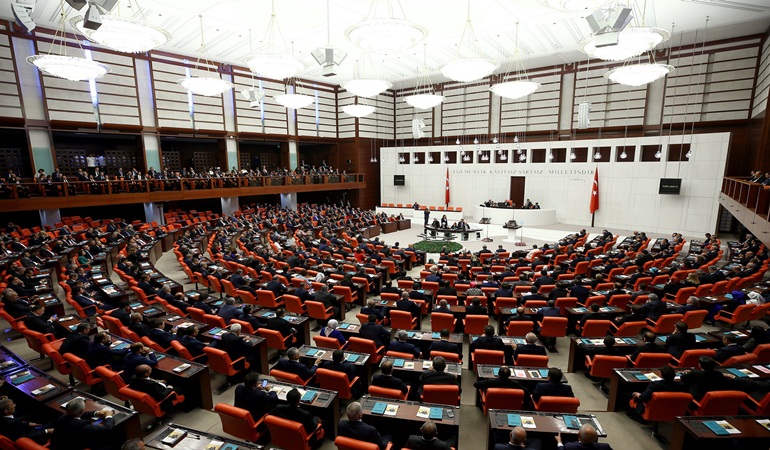 Meclis olağanüstü toplanıyor