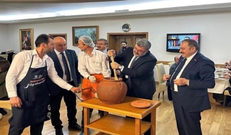 Mecliste dağıttığı yemeği belediyeye ödeten vekil