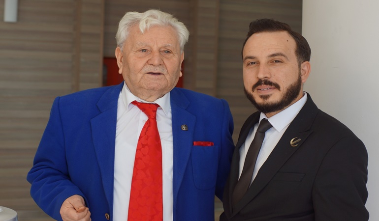 Mehmet Aras belediye başkan adaylarını eğitiyor