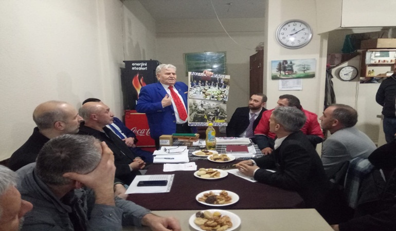 Mehmet Aras seçim çalışmalarına Kartepe’ den başladı