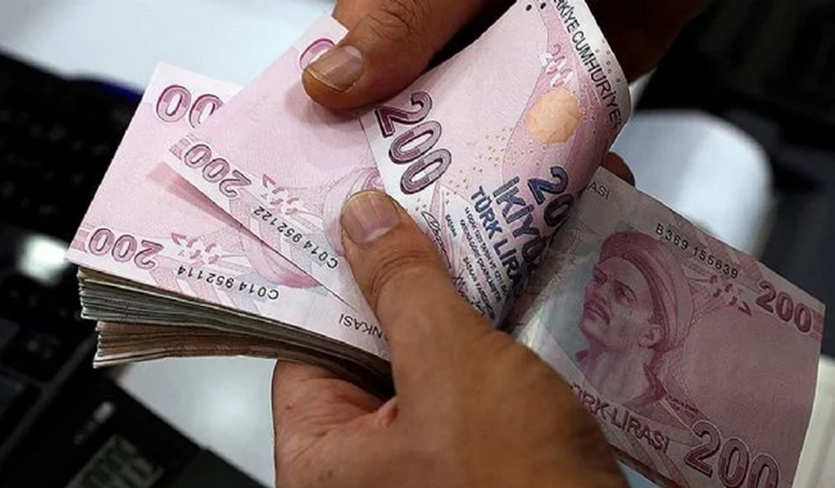 Memur ve emeklilere Erdoğan'ın yapacağı zammı açıkladı