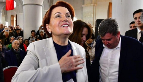 Meral Akşener ikinci kez babaanne oldu