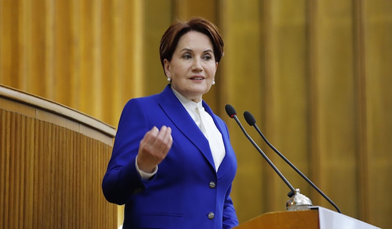 Meral Akşener'in bir eli İYİ Parti'de mi?