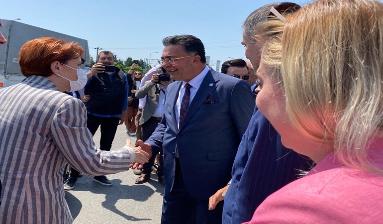 Meral Akşener Kocaeli’de esnafları dinledi