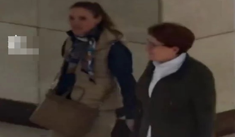 Meral Akşener özel kalemiyle AVM gezerken görüntülendi