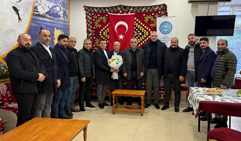 Metin Anik’i tebrik eden edene!