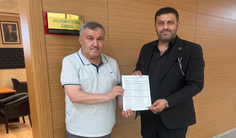 MHP Darıca İlçe Başkanı Furunci mazbatasını aldı