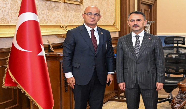 MHP eski il başkanı Ünlü, Vali Aktaş’ı ziyaret etti