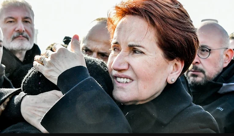 Millet, devleti enkazdan çıkarıyor