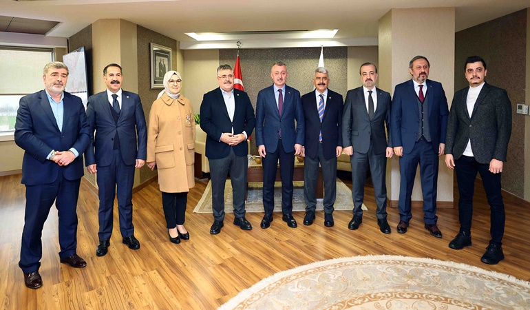 Milletvekillerinden aday ilan edilen Büyükakın’a hayırlı olsun ziyareti