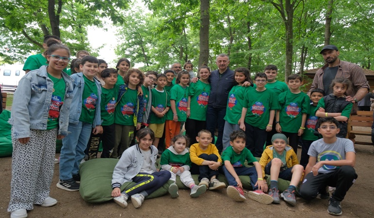 Minik dostlarından Başkan’a: Teşekkürler Tahir amca’