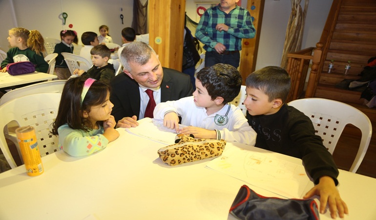 Minik öğrenciler Yalı Evleri'nde masal gibi bir gün geçirdi
