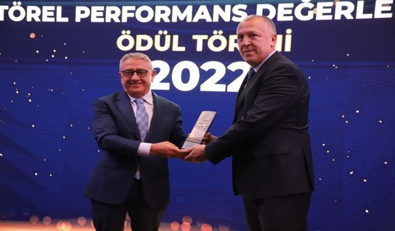 Motorlu taşıt servis sanayide BOİ ödülünü Kocaeli Kaya Otomotiv aldı!