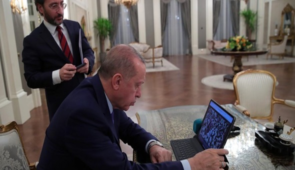 Muhalif gazeteciler daha çok ilgi görüyor